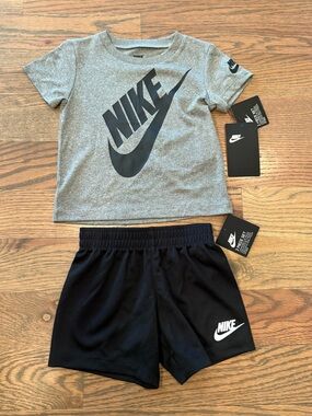 NWT Nike Set